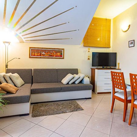 Apartments & Rooms Trogir Stars Free Parking エクステリア 写真