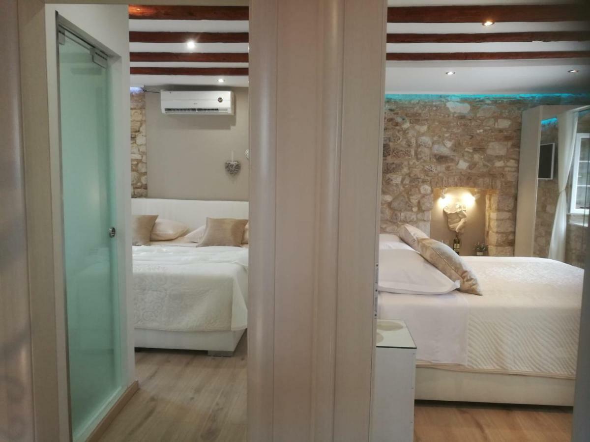 Apartments & Rooms Trogir Stars Free Parking エクステリア 写真